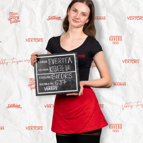(Everita)(Dejo Vektorā kopš 2023. gada)