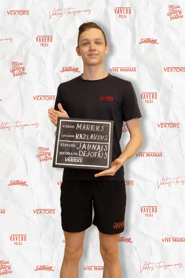(Mareks)(Dejo Vektorā kopš 2025. gada)