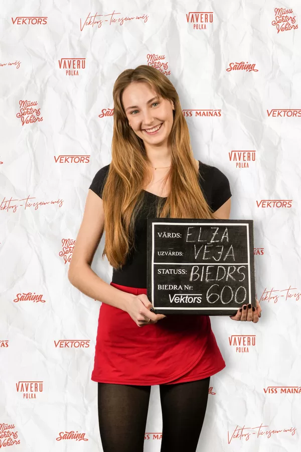 (Elza)(Dejo Vektorā kopš 2020. gada)