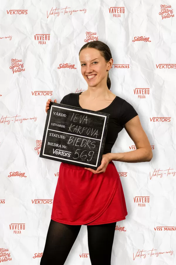 (Ieva K.)(Dejo Vektorā kopš 2017. gada)