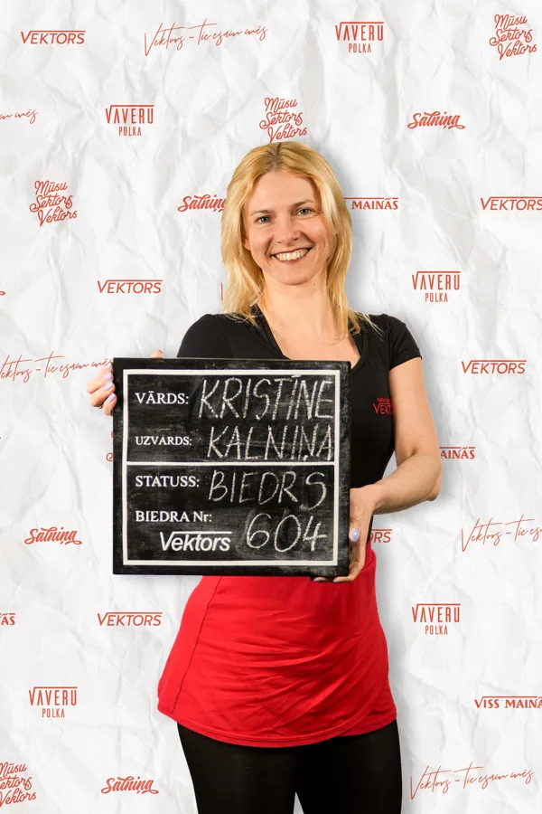 (Kristīne)(Dejo Vektorā kopš 2020. gada)
