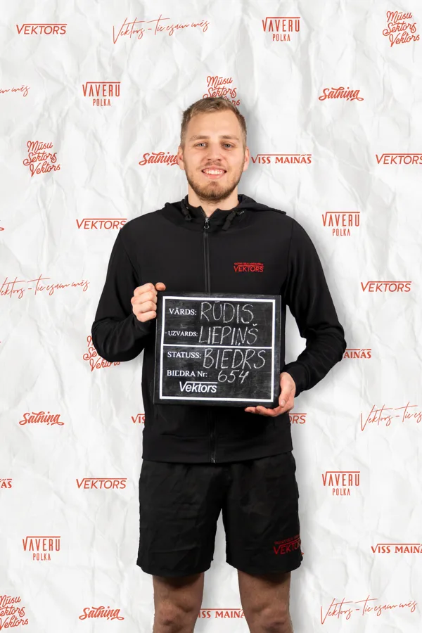 (Rūdis L.)(Dejo Vektorā kopš 2023. gada)